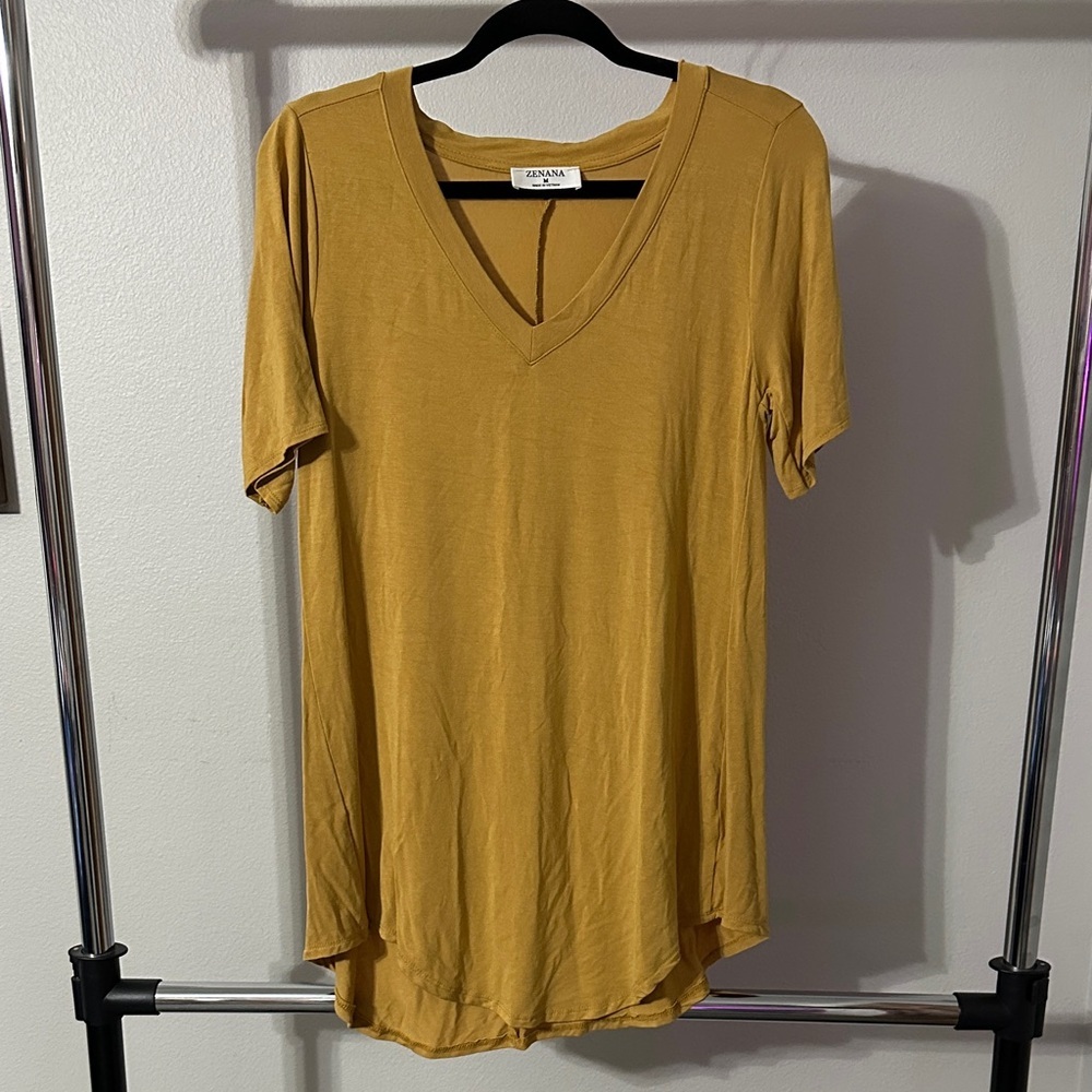 Zenana Outfitters Golden Short Sleeve V-Neck Top